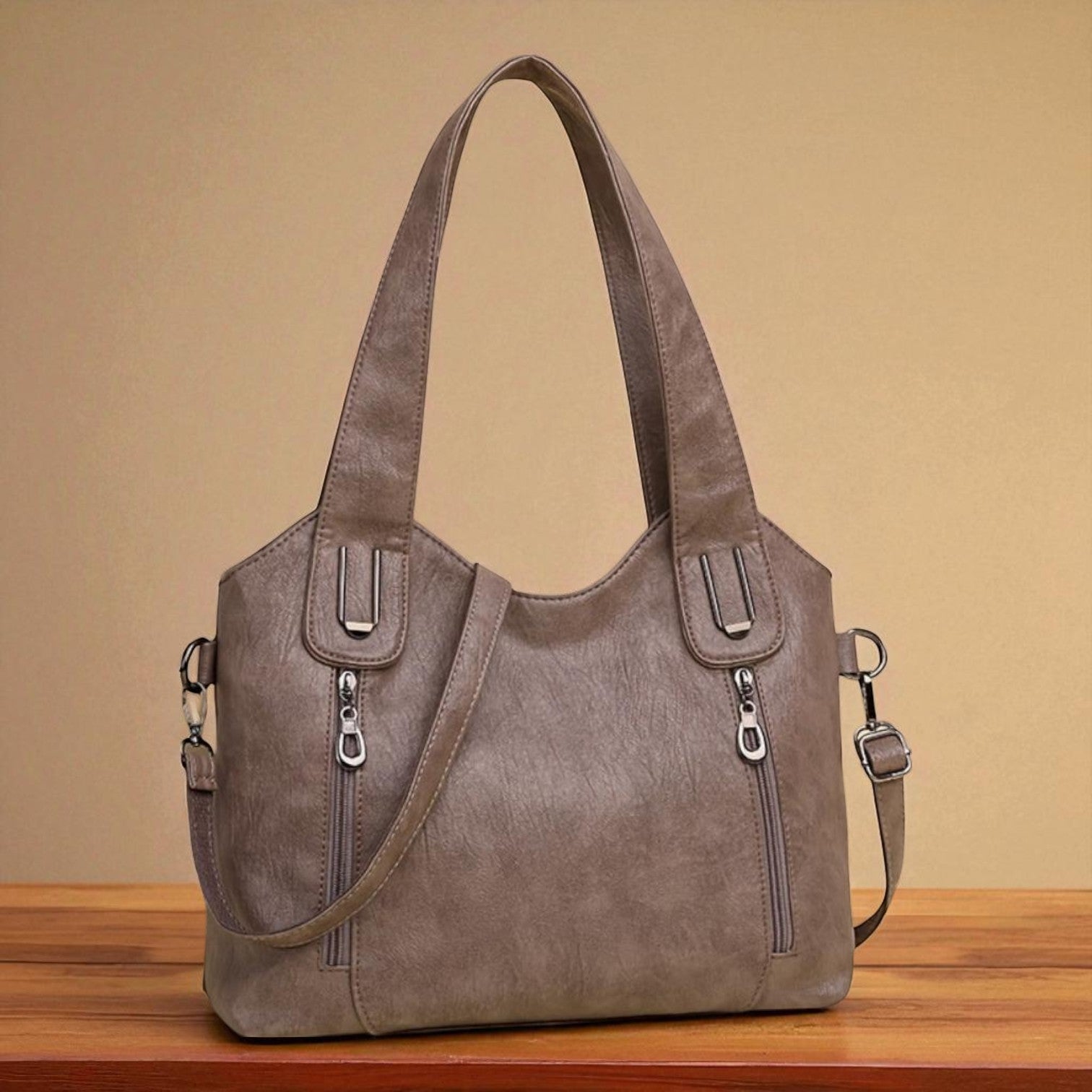 Livia · Borsa a mano porta documenti