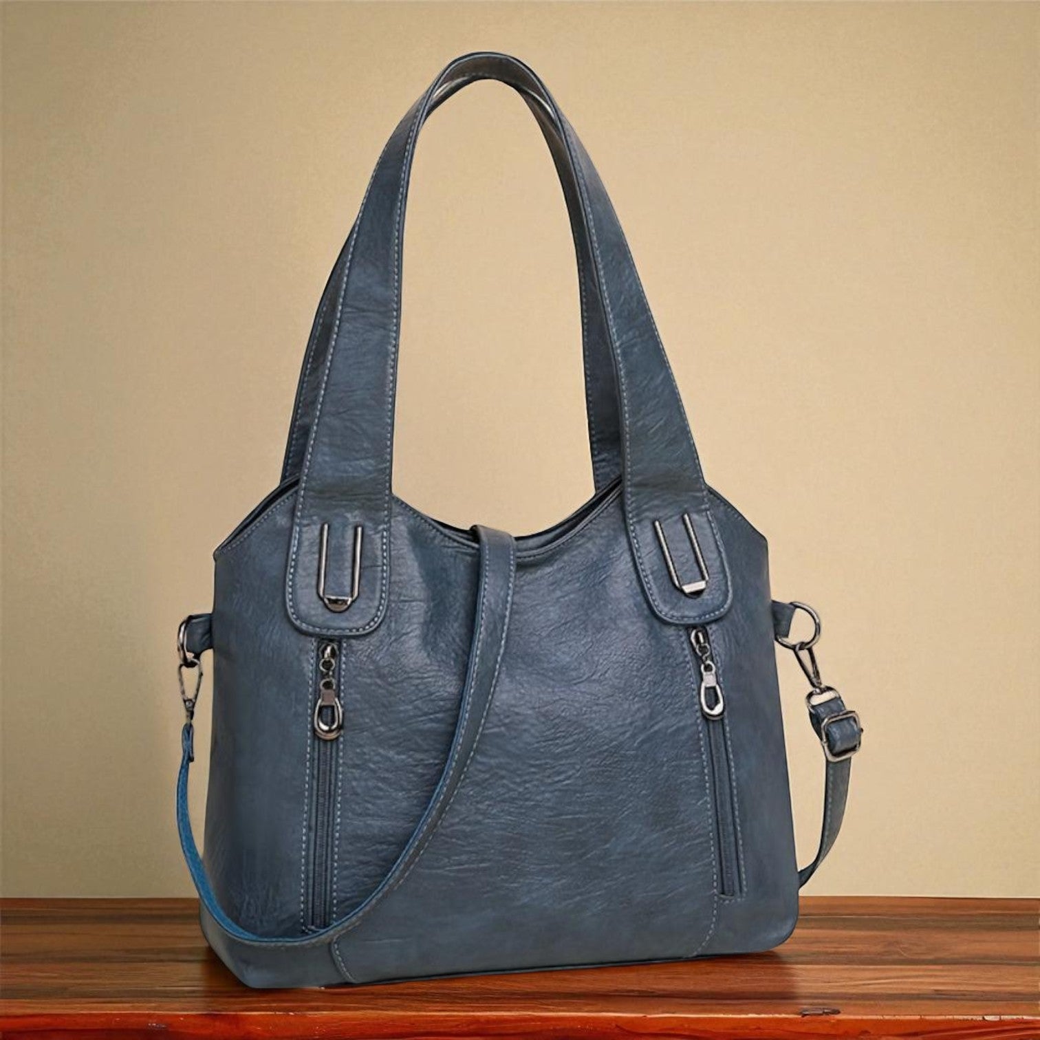Livia · Borsa a mano porta documenti